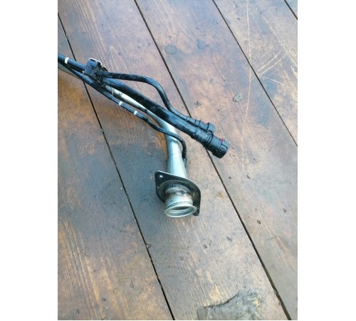 Горловина топливного бака