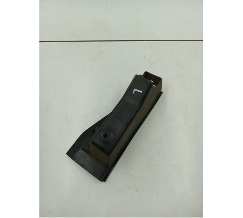 Пыльник крыла передний левый