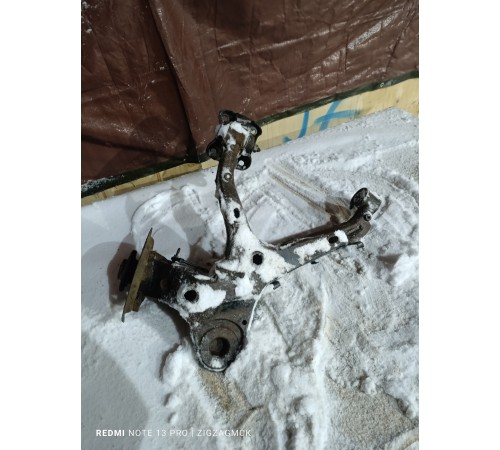 Рычаг задний правый