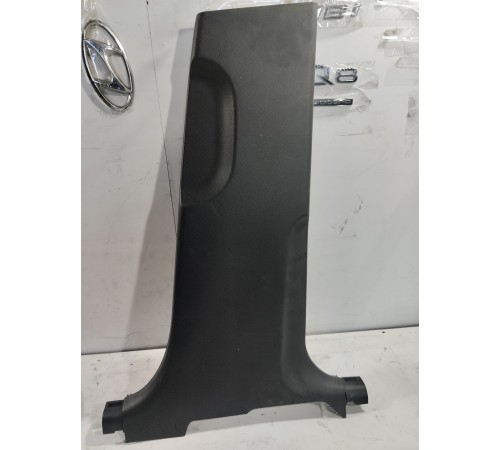 Обшивка центральной стойки(правая нижняя)