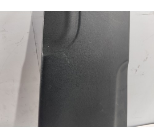 Обшивка центральной стойки(правая нижняя)