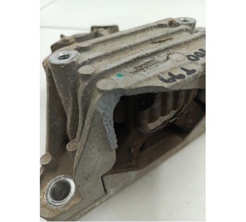 Опора подушка двигателя левая