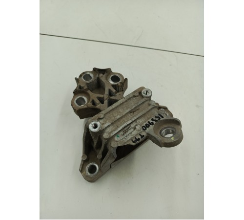 Опора подушка двигателя левая