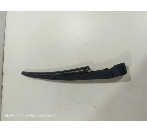 Поводок стеклоочистителя задний