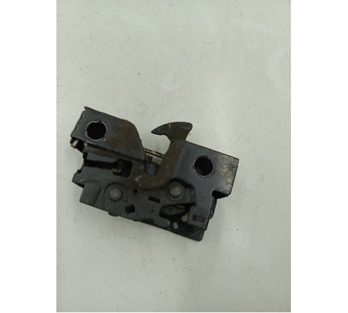 Замок капота