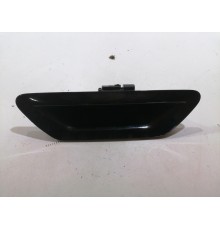 Кнопка открывания багажника