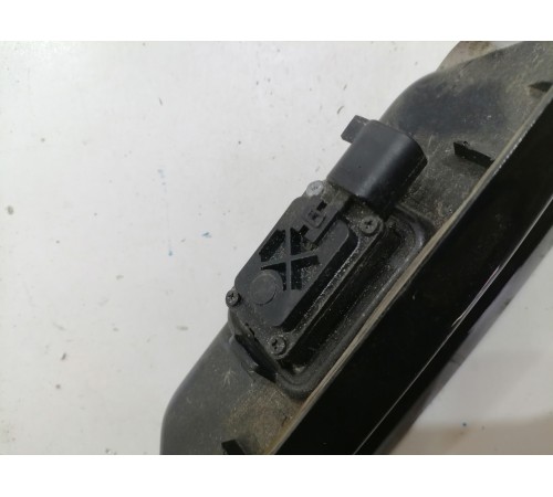 Кнопка открывания багажника