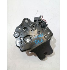 Замок двери крышки багажника