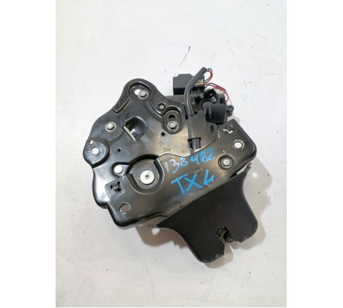 Замок двери крышки багажника