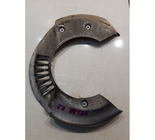 Пыльник тормозного диска(передний правый)