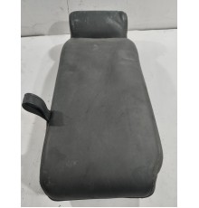 Подлокотник заднего ряда сидений