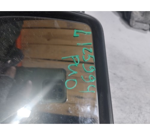 Зеркало заднего вида левое
