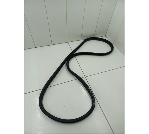 Уплотнитель двери задний правый