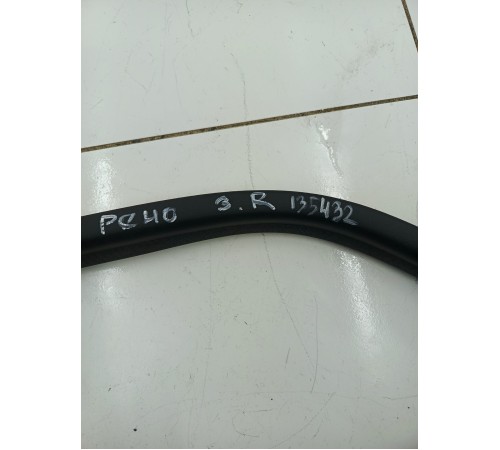 Уплотнитель двери задний правый