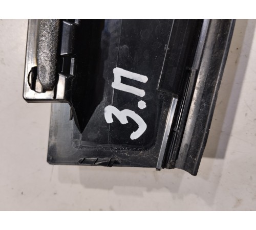 Накладка двери (задняя правая)