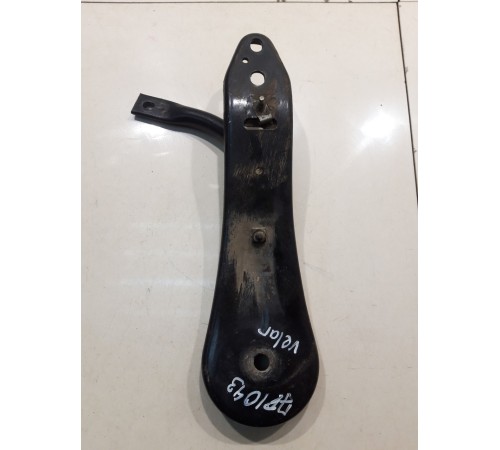 Кронштейн подрамника (задний, левый)