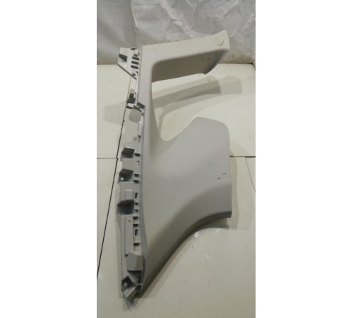 Обшивка стойки багажника (задняя, правая)