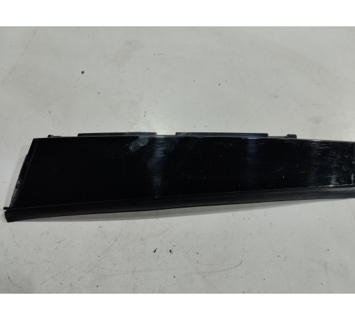 Накладка двери (задняя правая)