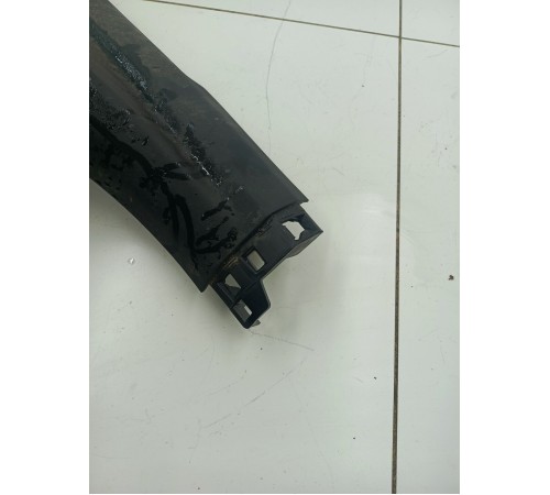 Обшивка центральной стойки правая нижняя