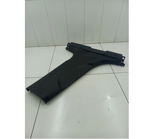 Обшивка центральной стойки правая нижняя