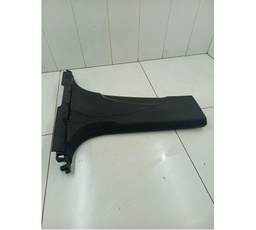 Обшивка центральной стойки правая нижняя