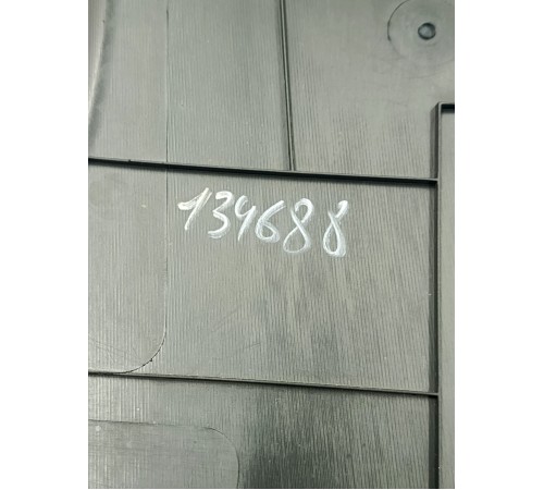 Обшивка центральной стойки правая нижняя