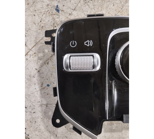 Панель кнопок центральной консоли многофункциональная