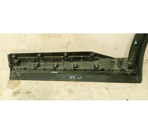 Накладка задней правой двери наружняя