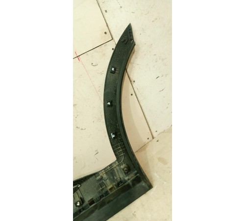 Накладка задней правой двери наружняя