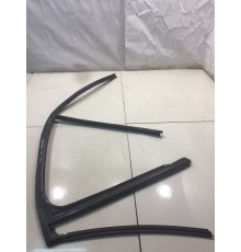 Уплотнитель стекла (задний, правый)