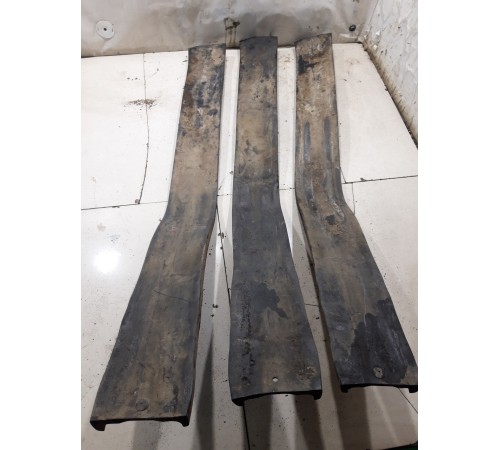 Комплект прокладок кронштейна крепления топливного бака 3шт.