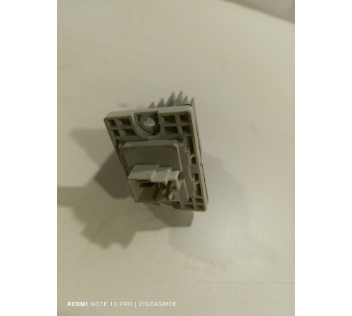 Реостат отопителя , печки