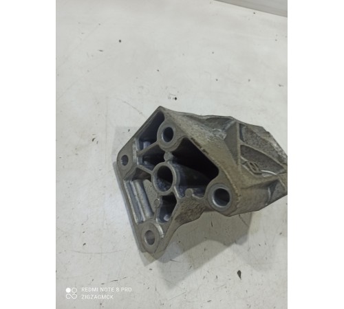 Кронштейн двигателя правый