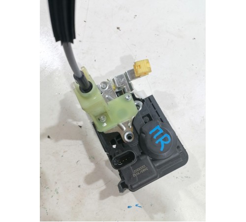 Замок двери передний правый