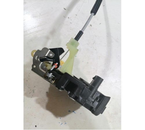 Замок двери передний правый