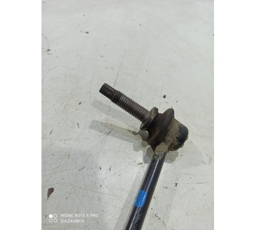 Стойка стабилизатора передняя