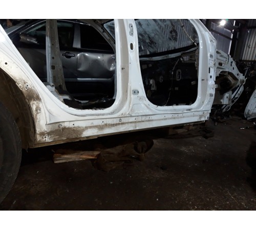 Порог со стойкой (правый)