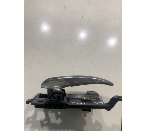 Ручка двери (задняя правая внутренняя)