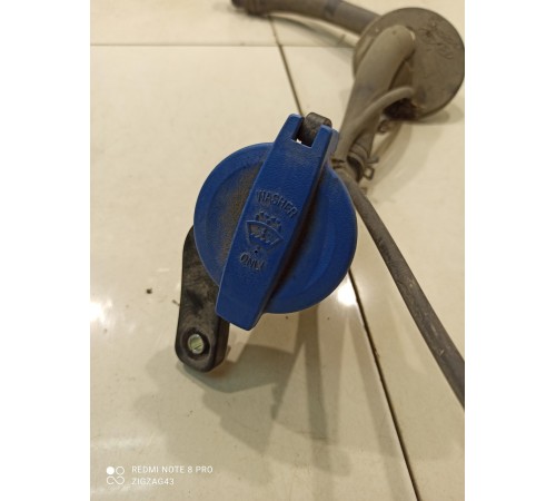 Горловина бачка омывателя