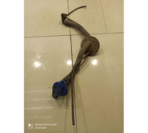 Горловина бачка омывателя