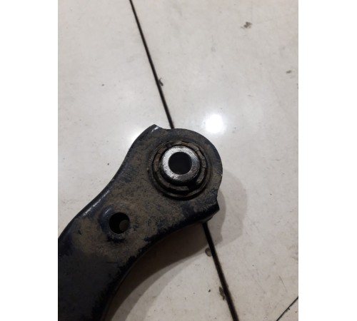 Рычаг подвески (задний левый)