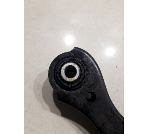 Рычаг подвески (задний левый)