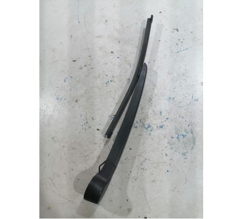 Поводок стеклоочистителя задний