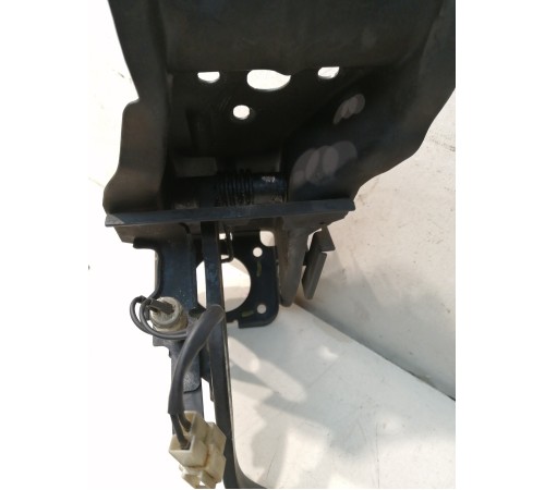 Педаль тормоза