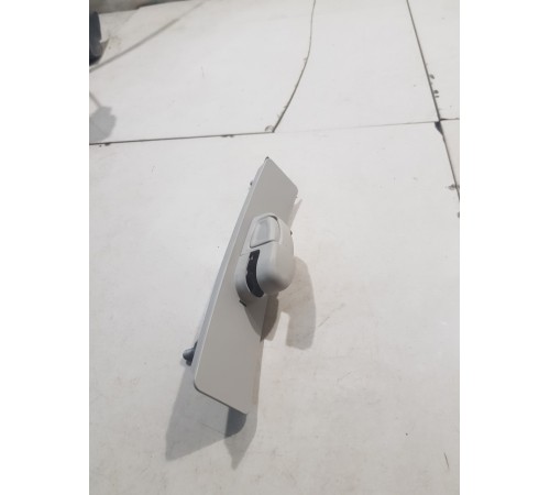 Механизм регулировки ремня безопасности по высоте передний правый