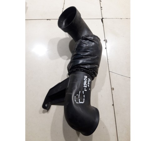 Патрубок воздушного фильтра