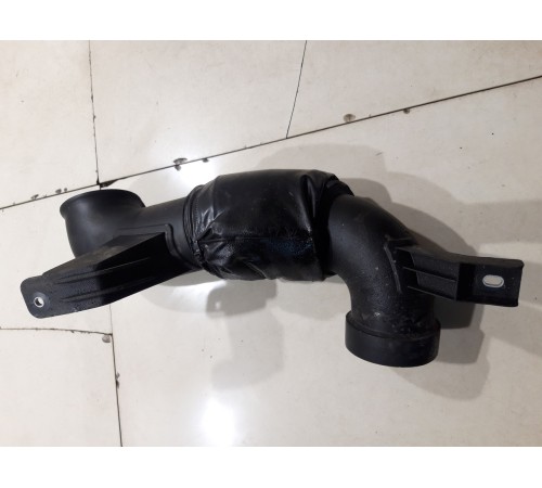 Патрубок воздушного фильтра