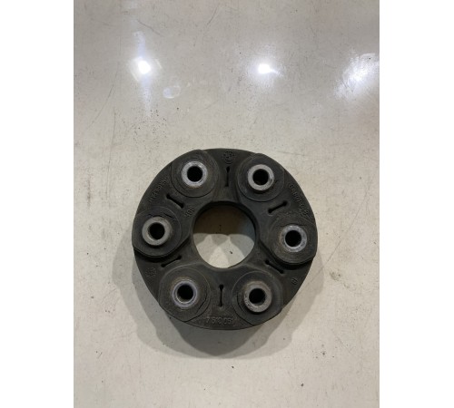 Эластичная муфта карданного вала