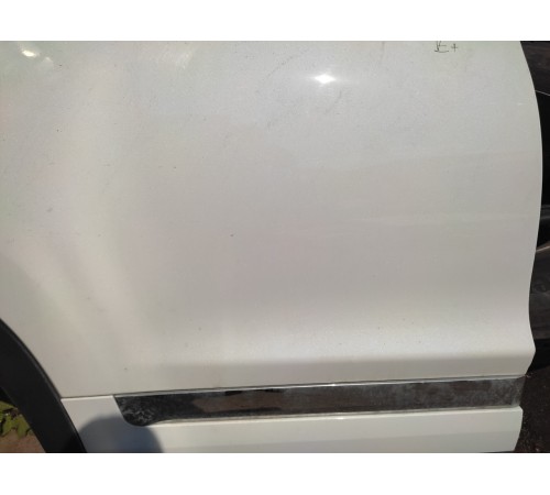 Дверь задняя правая в сборе