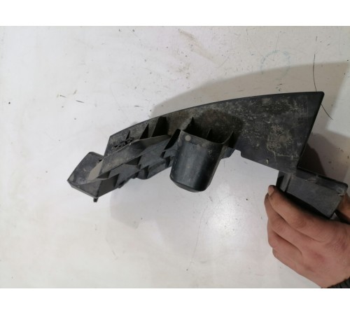 Кронштейн заднего бампера левый